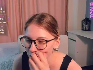 DiamondBridgham  live sex cam
