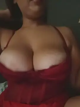 Clara_dolcezza  live sex cam