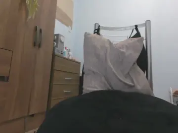 Iscloe  live sex cam