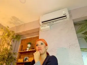 MelanieRoux  live sex cam