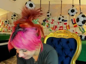 MelanieRoux  live sex cam