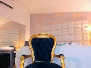 MelanieRoux  live sex cam