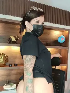 MelanieRoux  live sex cam