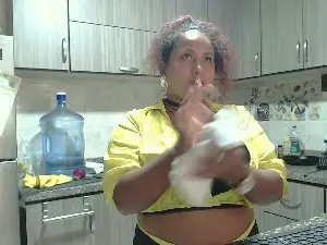 Spicyhanna  live sex cam