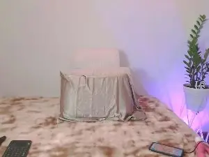 Spicyhanna  live sex cam