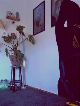 TwoWildToHide  live sex cam