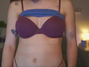 Kissiecat  live sex cam