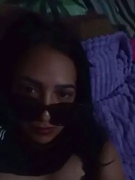 KLOE  live sex cam