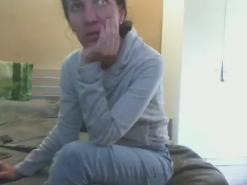 Delgada388  live sex cam