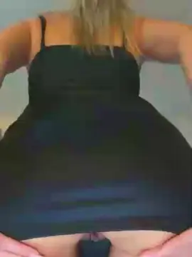 Ttmrubbx  live sex cam