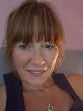 Cumonme17  live sex cam