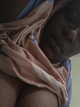 Zurii4  live sex cam