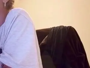 Larafoxok  live sex cam