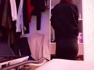 Larafoxok  live sex cam
