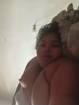 Bigbootyfat  live sex cam