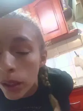 Curvasdefuego  live sex cam