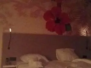 Huldeee  live sex cam