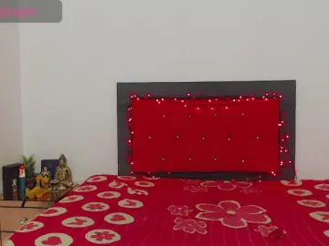 Miawhithee  live sex cam