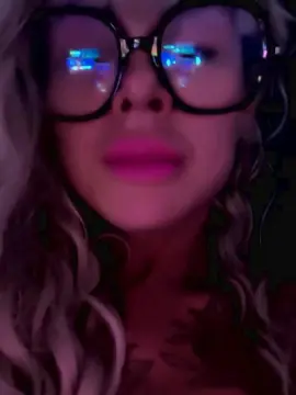 Nanina_hot  live sex cam