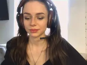 CatheyPriolo  live sex cam