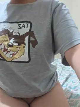 Emma557  live sex cam