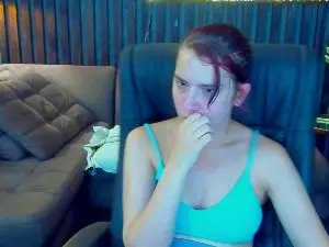 Livia_Shy  live sex cam