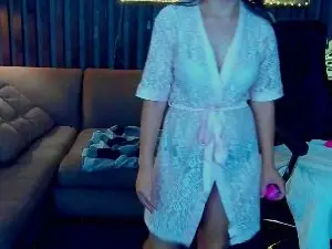 Livia_Shy  live sex cam