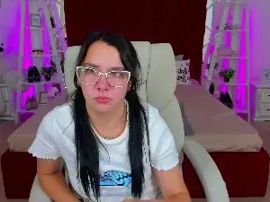 Livia_Shy  live sex cam