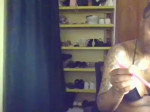 Yiarah1  live sex cam