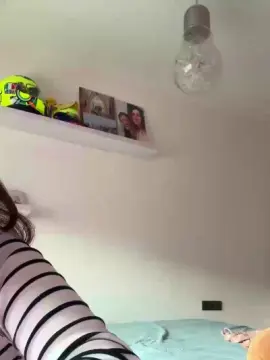 Irissetah32  live sex cam