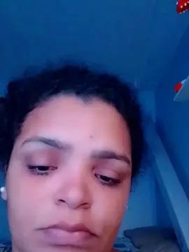 Andrea30  live sex cam