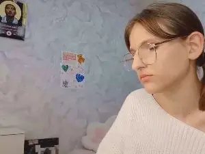 BlossomMedina  live sex cam