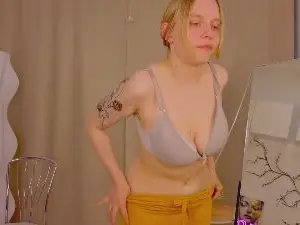 CorineKahan  live sex cam