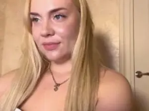 JunieKaton  live sex cam
