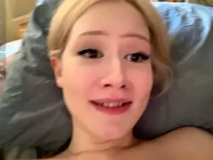 NovaHoldaway  live sex cam