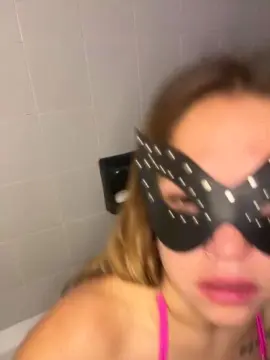 Solomia69  live sex cam