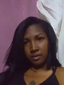 Chaniah_xxx  live sex cam