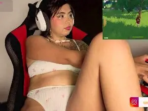 Hinatatatto1  live sex cam