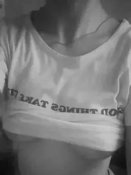 Bellahada  live sex cam