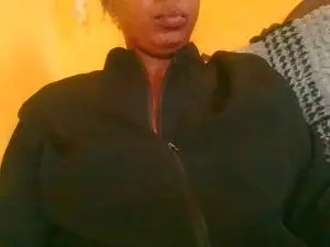 Pragyah1  live sex cam