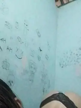 Putinhaddd  live sex cam