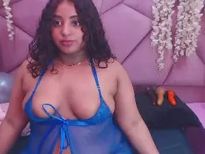 Soffi_hernadez  live sex cam