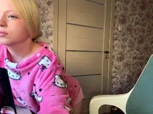 UrsulaSassman  live sex cam