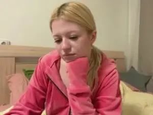 UrsulaSassman  live sex cam