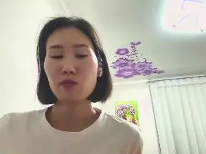 GwynDelehoy  live sex cam