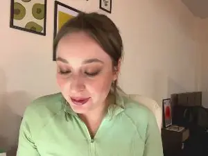 LiziMaybe  live sex cam