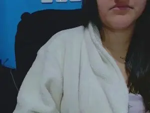 Luckgirl18  live sex cam