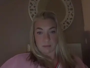 Naughtylooloo  live sex cam