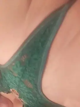 Latina4247  live sex cam