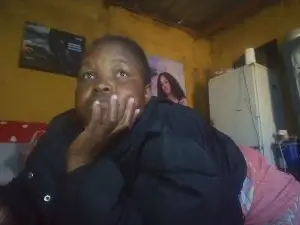 Neliswa  live sex cam